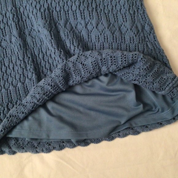 Axcess - a Liz Claiborne Company Blue Sweater vest with matching camisole - Picture 3 of 7